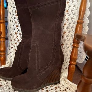 Bandolino Nine West Vintage America Brown Sued Wedge Boot